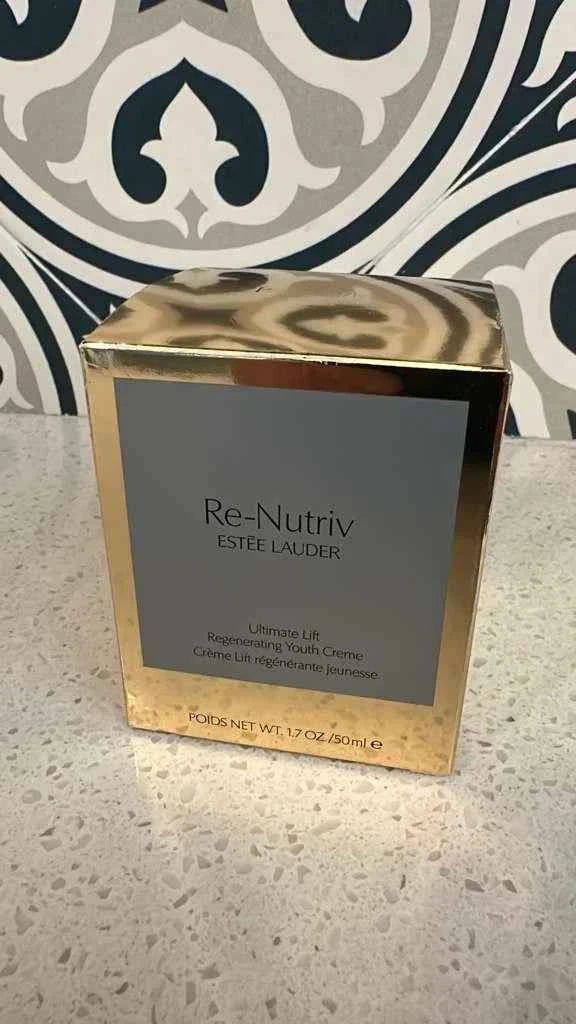 Estée Lauder Re-Nutriv Ultimate Lift Regenerating Youth Cream 1.7 oz for Women
